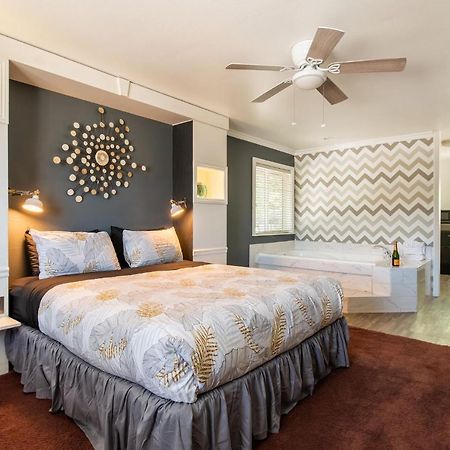 Big Bear Spa Suites Big Bear Lake Exteriör bild