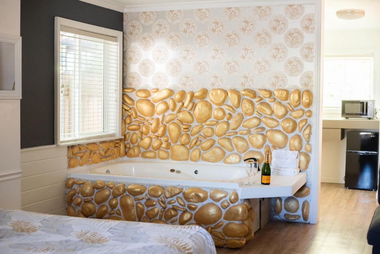 Big Bear Spa Suites Big Bear Lake Exteriör bild