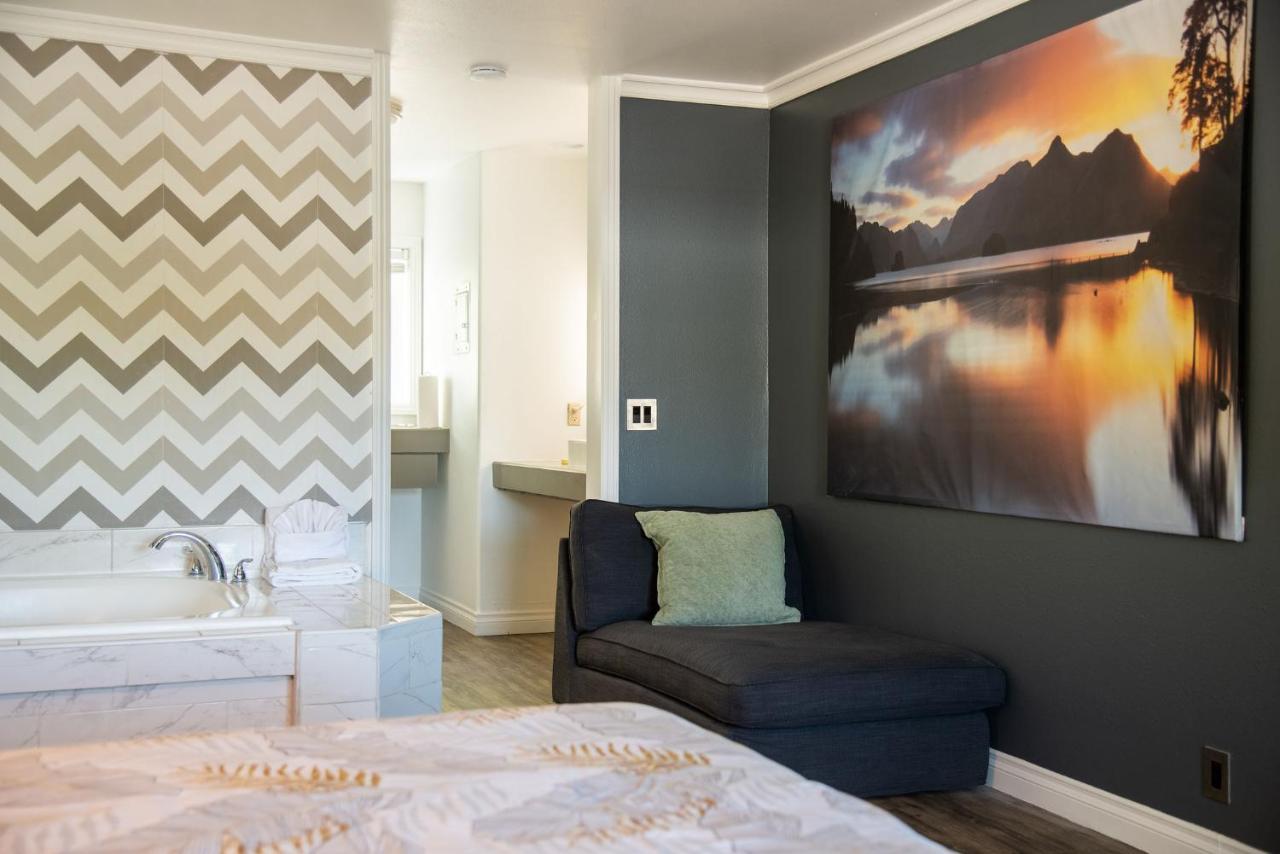 Big Bear Spa Suites Big Bear Lake Exteriör bild