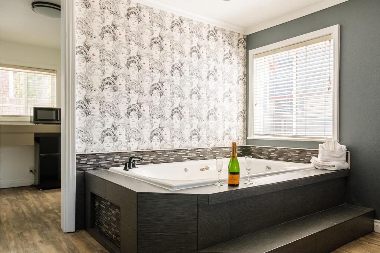 Big Bear Spa Suites Big Bear Lake Exteriör bild