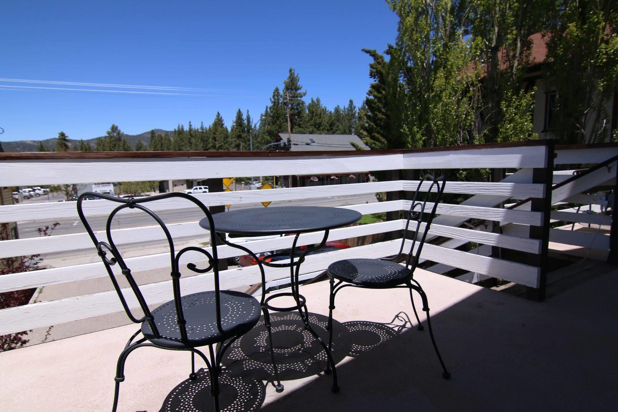 Big Bear Spa Suites Big Bear Lake Exteriör bild